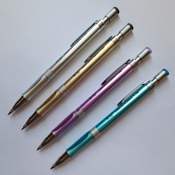 مداد نوکی ۲ میلی‌ متری تراش سرخود