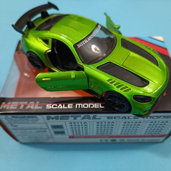 ماشین فلزی عقب‌ کش ۲ درب بازشو جعبه‌ ای