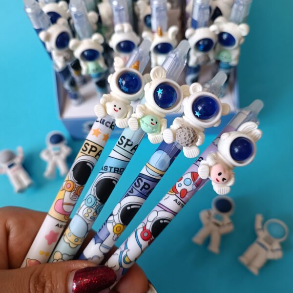 خودکار پاک کن دار فضانورد پیکسل سه بعدی