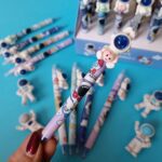 خودکار پاک کن دار فضانورد پیکسل سه بعدی