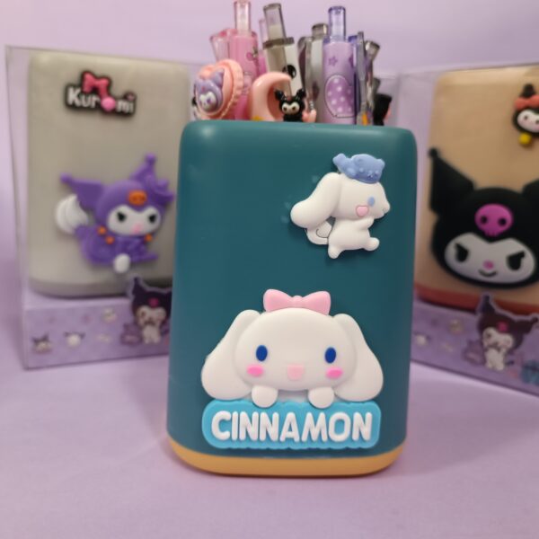 جامدادی رومیزی پیکسلی کرومی و دوستان