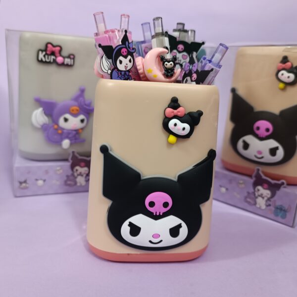 جامدادی رومیزی پیکسلی کرومی و دوستان