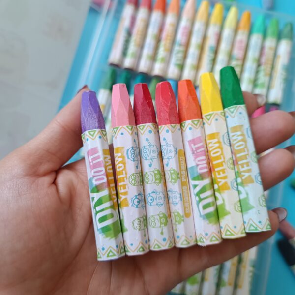 پاستل روغنی 36 عددی مینیون جعبه قفل دار - تصویر 5