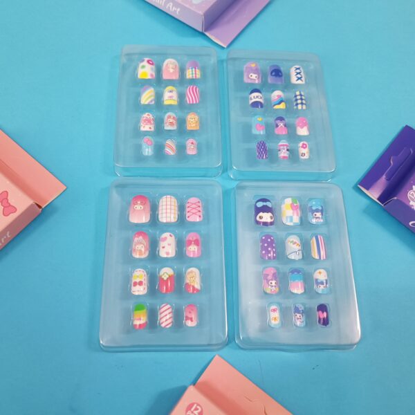 ناخن مصنوعی کرومی و ملودی طرح جدید - تصویر 6