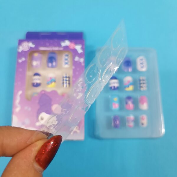 ناخن مصنوعی کرومی و ملودی طرح جدید - تصویر 8