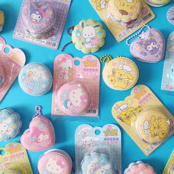 دفترچه ضداسترس نرمالو کرومی و دوستان - تصویر 3